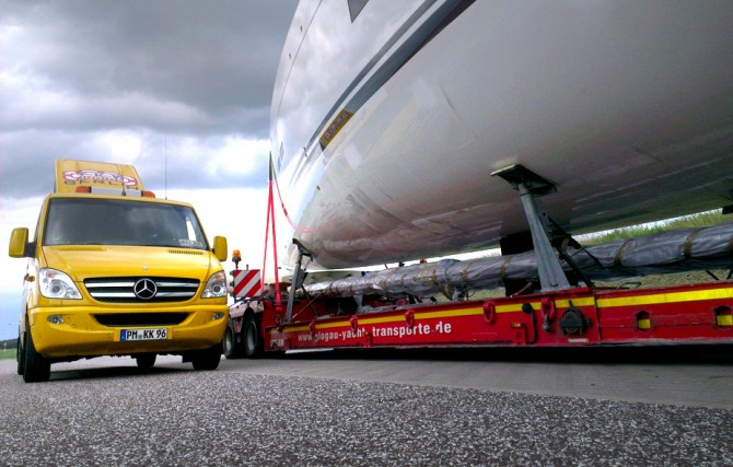 TKW-Junior begleitet regelmäßig Yachttransporte durch ganz Europa.